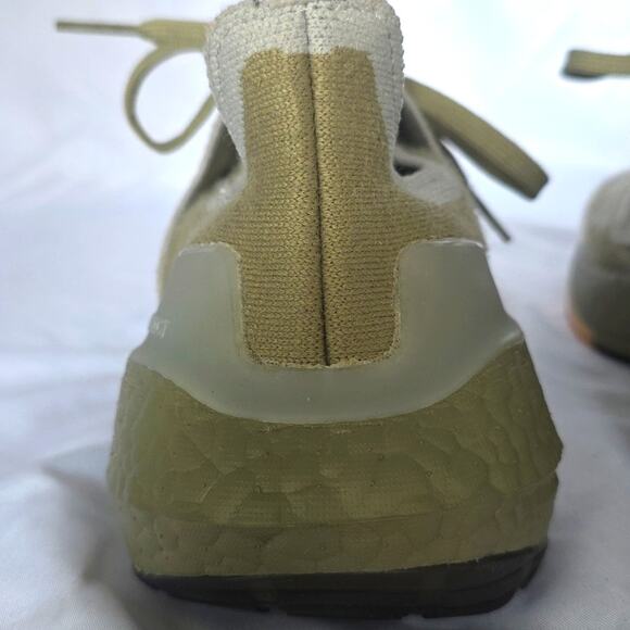 Adidas Mens 7.5 Ultraboost 22 Running Athletic Shoe in Green Orange - Picture 13 of 16